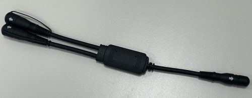 Hertz CAPRI HMA C13Y összekötővel egyszerre két külső távvezérlő a CAPRI HD1 csatkaloztatható a CAPRI H100 hajós fejegységhez